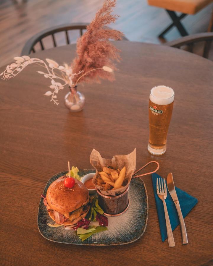 Delta Est Hotel & Restaurant スリナ エクステリア 写真